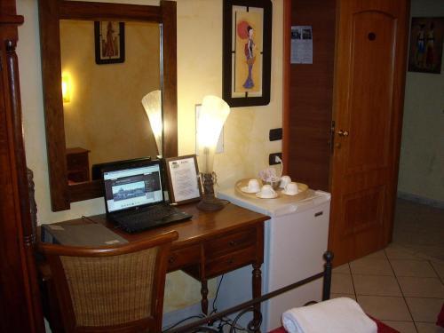 Viennese Due Hotel Рим Екстериор снимка